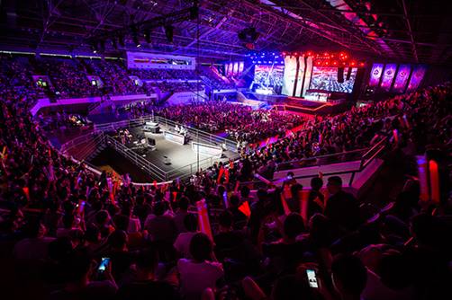 他展示了细 他展示了细